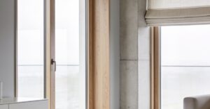 Woodec turner oak: modny kolor okien PCV o naturalnym wyglądzie drewna